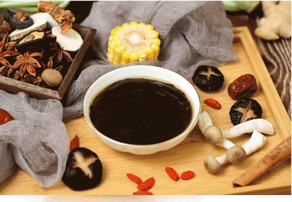 公司提供貼牌定制，免費送技術的服務，開店無需大廚，簡易操作，快速標準化出餐。產品咨詢熱線：0537-3630366